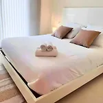 New Flat With Terrace & Pool Close To Beaches Торевьиа