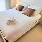 New Flat With Terrace & Pool Close To Beaches