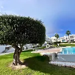 New Flat With Terrace & Pool Close To Beaches Апартаменты