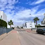 Апартаменты New Flat With Terrace & Pool Close To Beaches