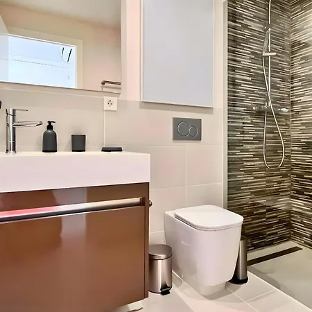 New Flat With Terrace & Pool Close To Beaches * Torrevieja