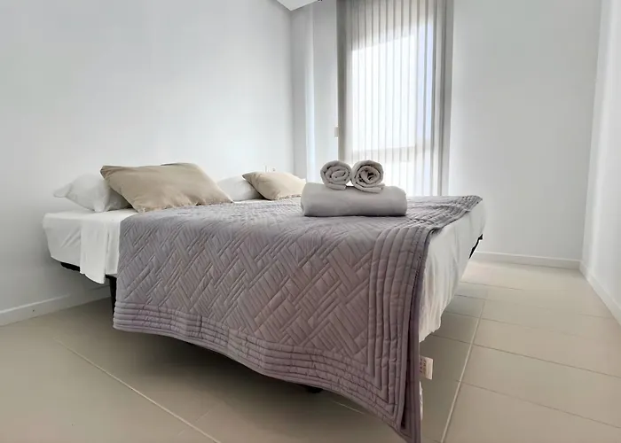 Appartement New Flat With Terrace & Pool Close To Beaches *