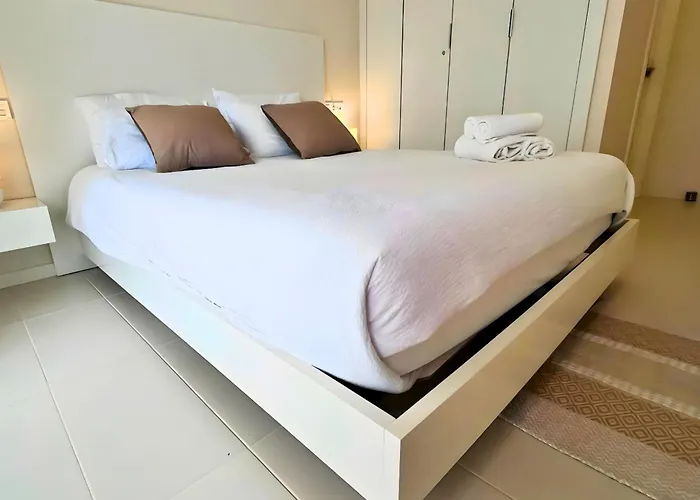 New Flat With Terrace & Pool Close To Beaches