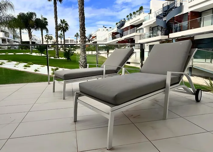 New Flat With Terrace & Pool Close To Beaches Torrevieja