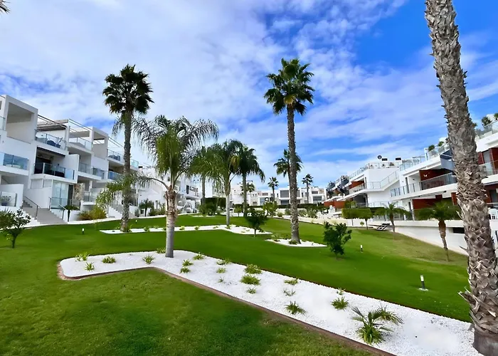 Appartement New Flat With Terrace & Pool Close To Beaches *