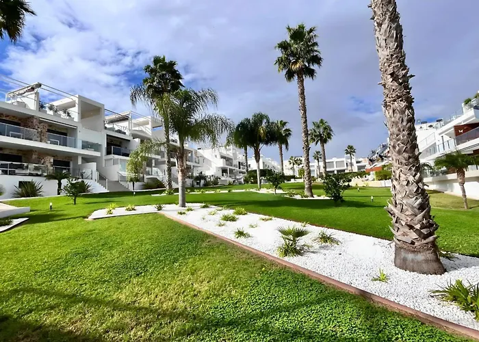New Flat With Terrace & Pool Close To Beaches Torrevieja