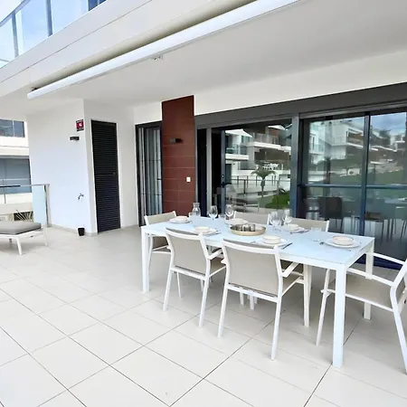 Nuevo Con Terraza Y Piscina Próximo A Playas