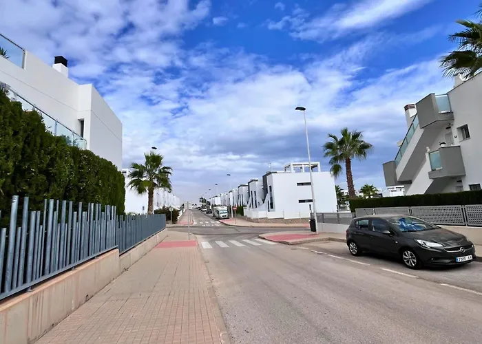 Appartement Neuf Avec Terrasse Et Piscine Proche Plages De