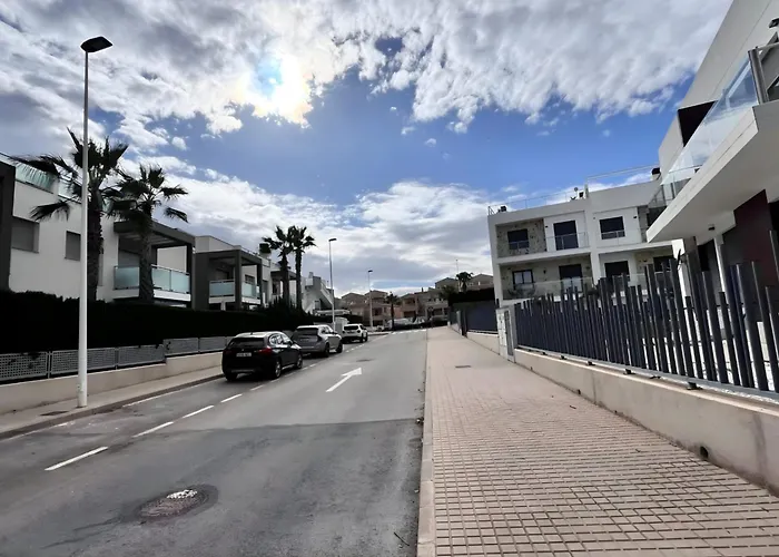 Neuf Avec Terrasse Et Piscine Proche Plages De