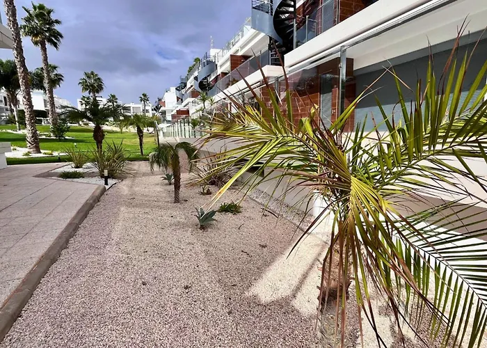 Neuf Avec Terrasse Et Piscine Proche Plages De Appartement Torrevieja